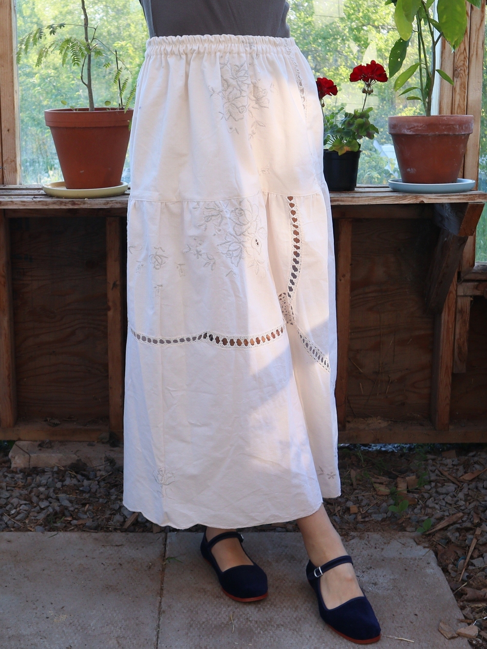 Upcycled Vintage Lace Tablecloth White Maxi Skirt Tiered L • XL